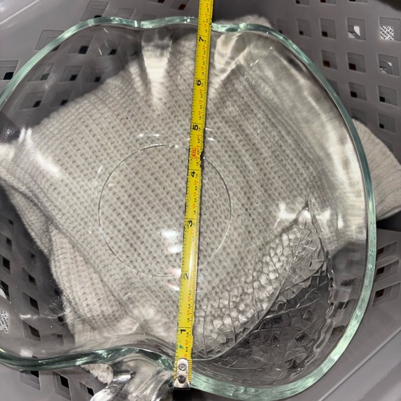 Apple Shaped Glass Bowl - Picture 6 of 6